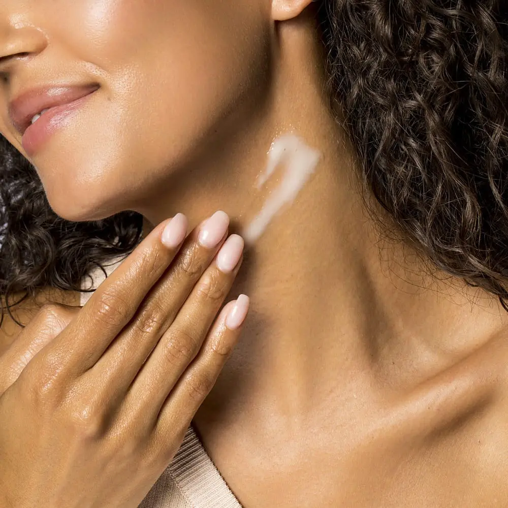 Крем для шиї та декольте з ліфтинг-ефектом iS CLINICAL NeckPerfect Complex, 50 мл