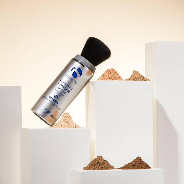 Сонцезахисна пудра SPF 40 з ультрам'якою щіточкою iS Clinical PerfecTint Powder SPF 40, 7 г (2*3,5 г
