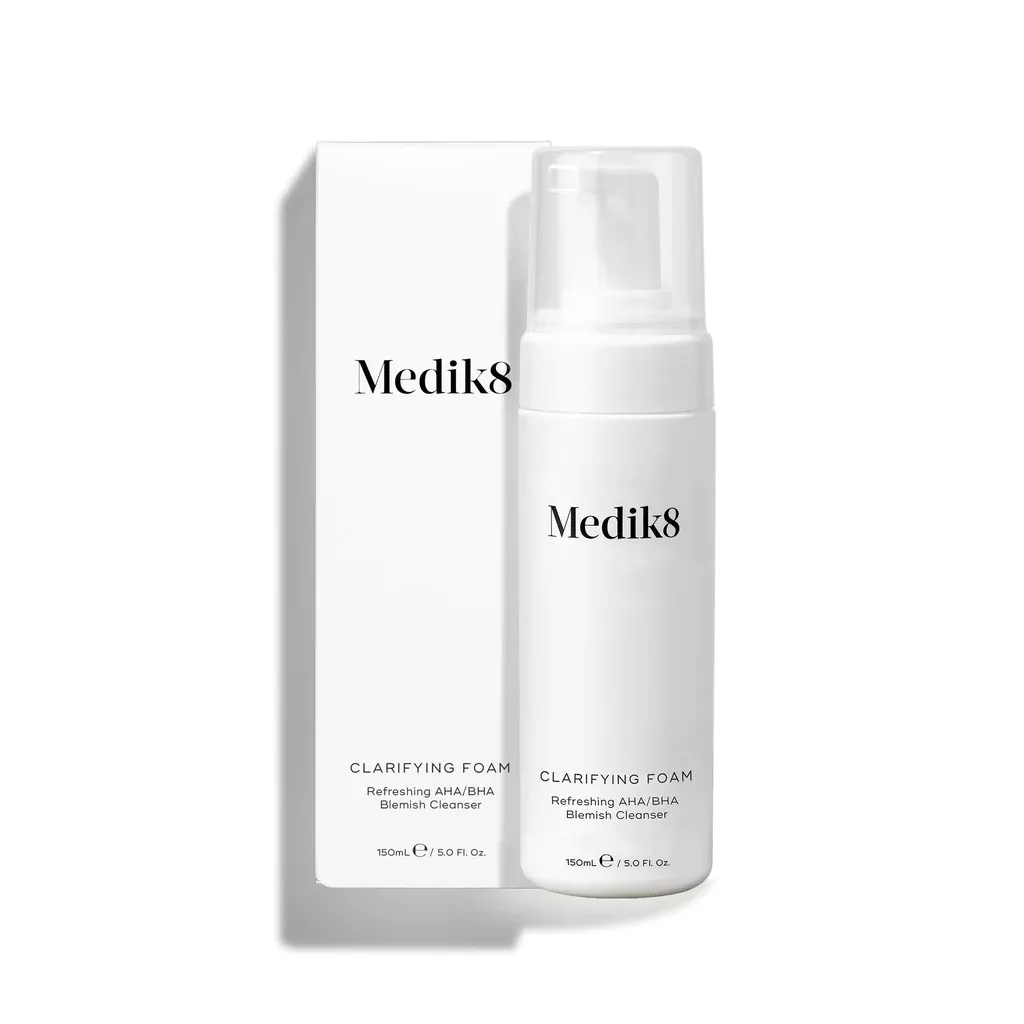 Очищувальна пінка для жирної та проблемної шкіри Medik8 Clarifying Foam