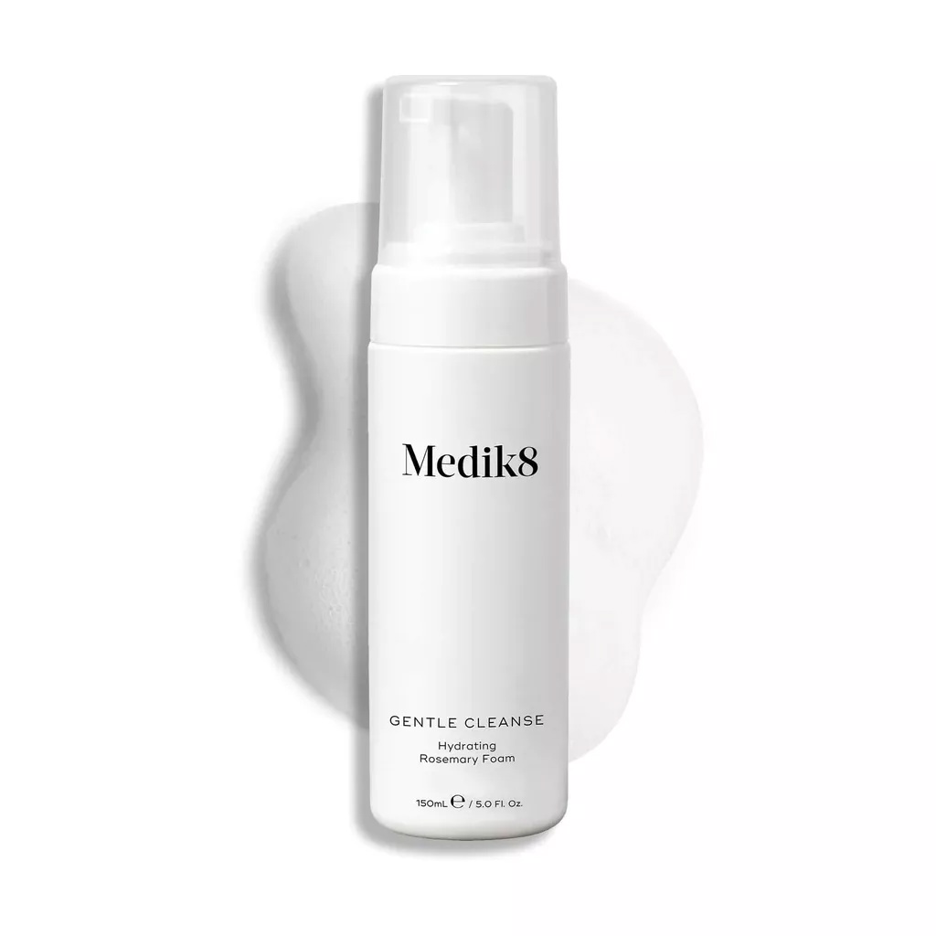 Зволожувальна пінка для вмивання з розмарином Medik8 Gentle Cleanse Hydrating Rosemary Foam