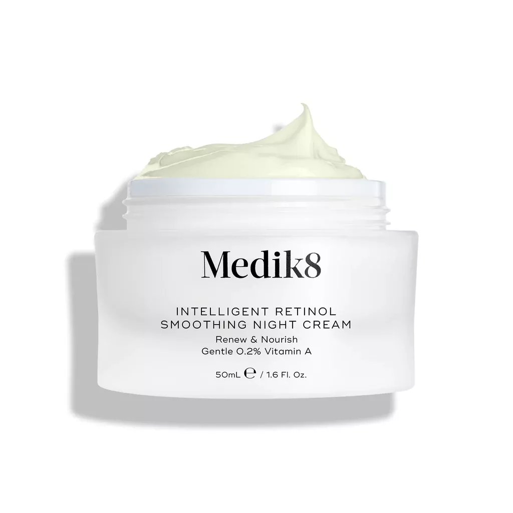 Нічний відновлювальний крем з ретинолом 0,2% Medik8 Intelligent Retinol Smoothing Night Cream, 50 мл - 