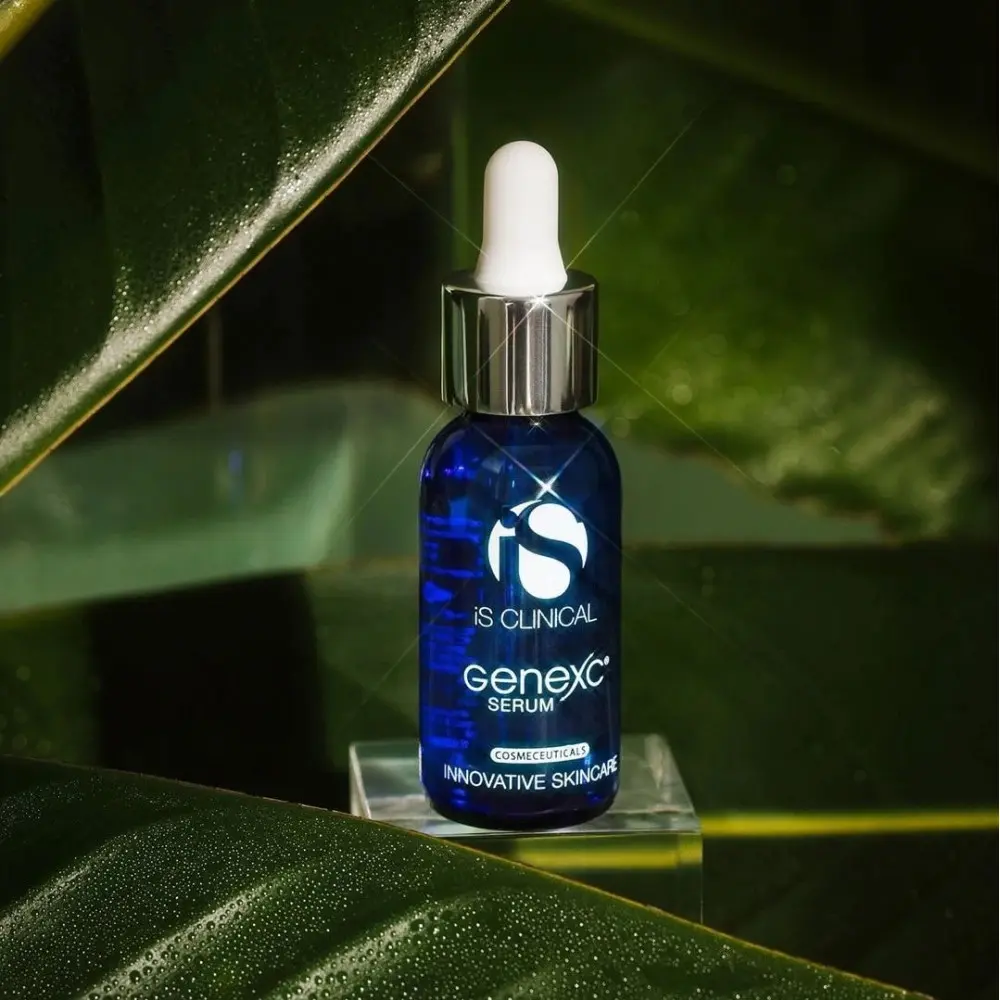 Сироватка антивікова з вітаміном C для обличчя iS CLINICAL GeneXC Serum